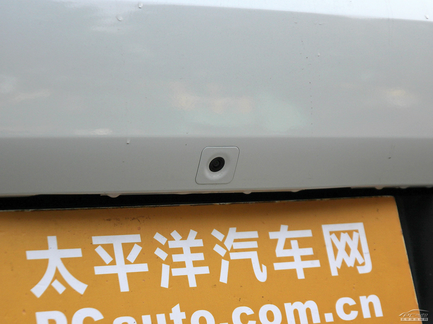 標(biāo)致3008外觀高清大圖