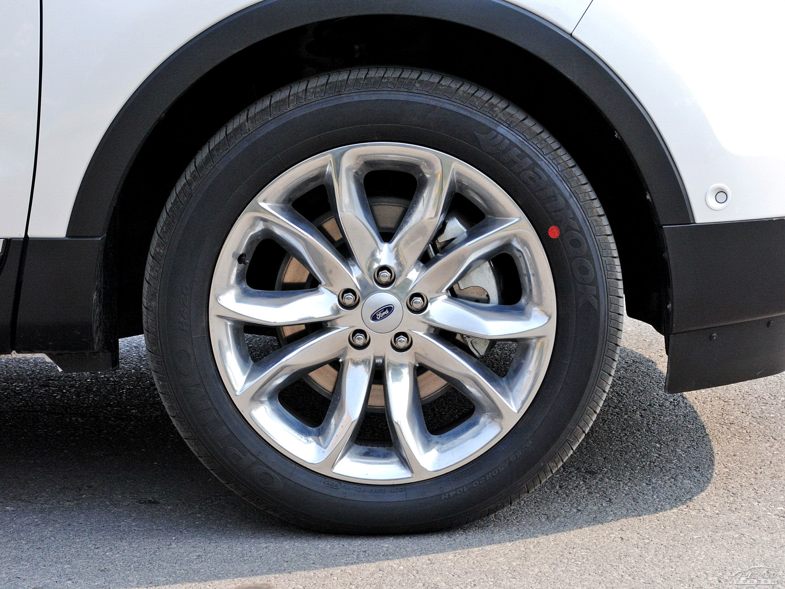 探險(xiǎn)者(進(jìn)口)外觀高清大圖