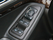 2013款 3.5L 四驅(qū)尊享型 2013款 3.5L 四驅(qū)尊享型