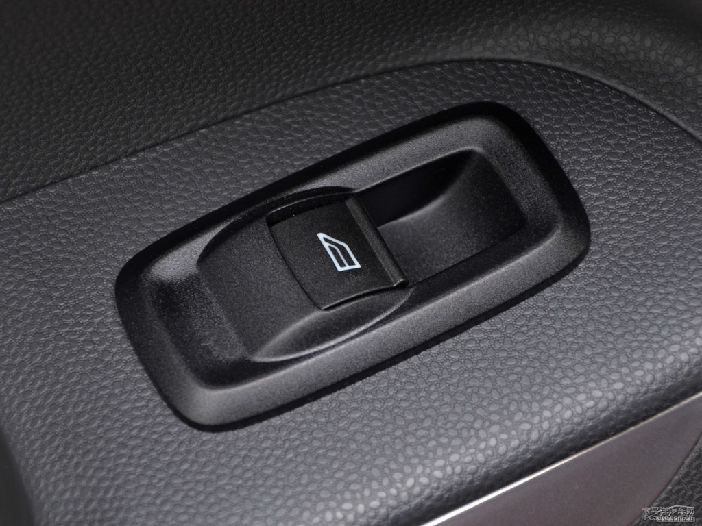 炫舞紅翼搏車(chē)廂內(nèi)飾圖片