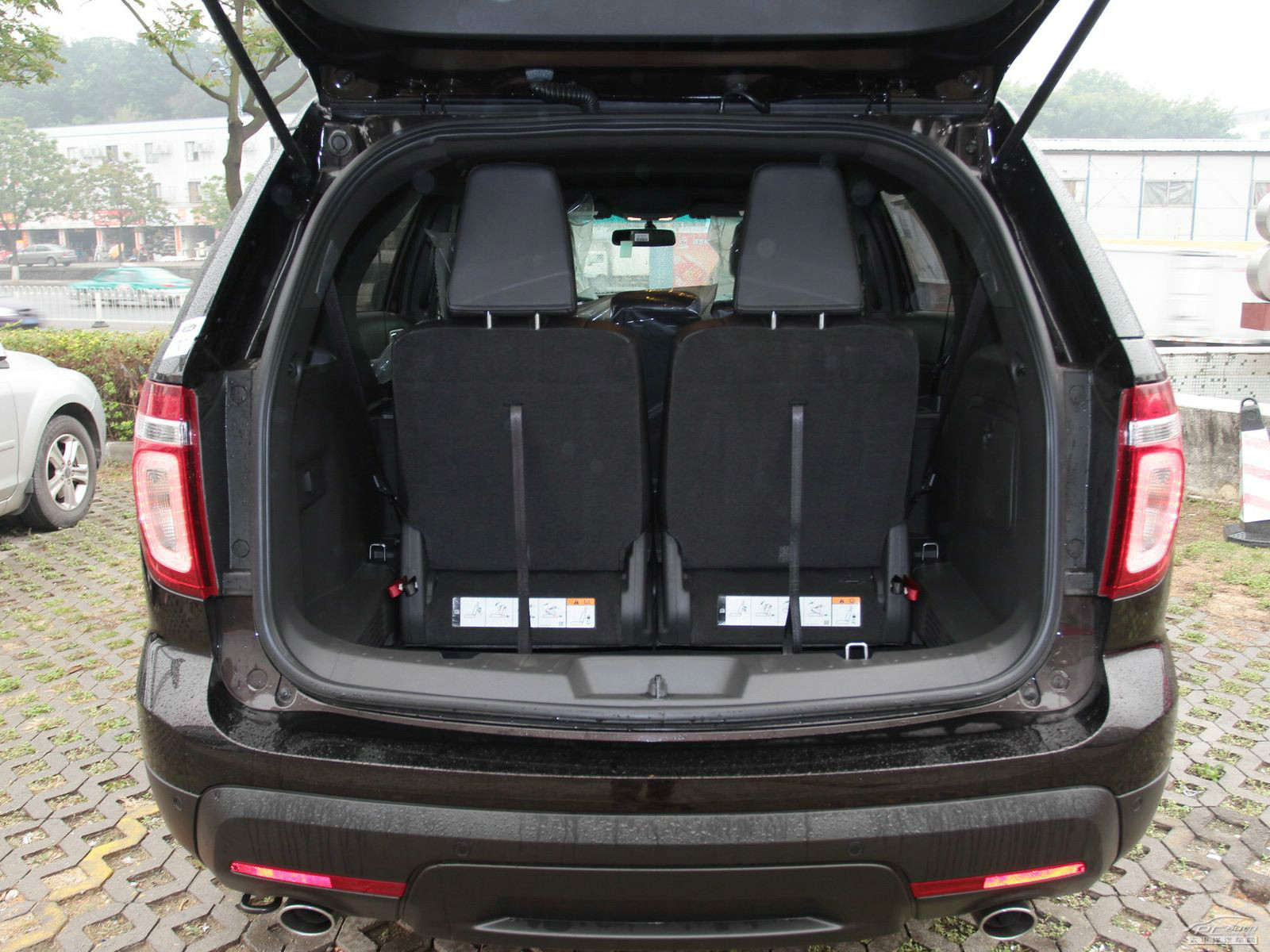 探險者(進口)空間高清大圖