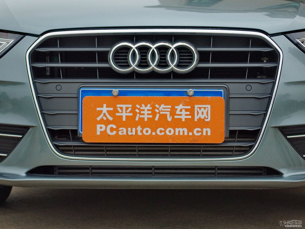 雄鷹灰奧迪A4L車頭外觀圖片