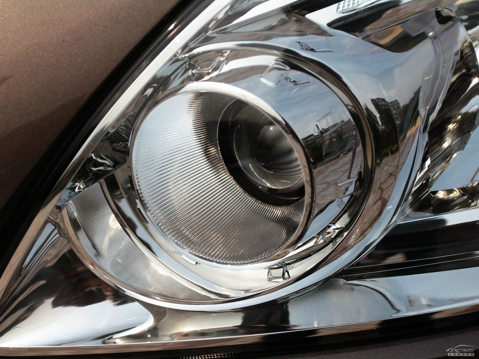 別克GL8外觀高清大圖