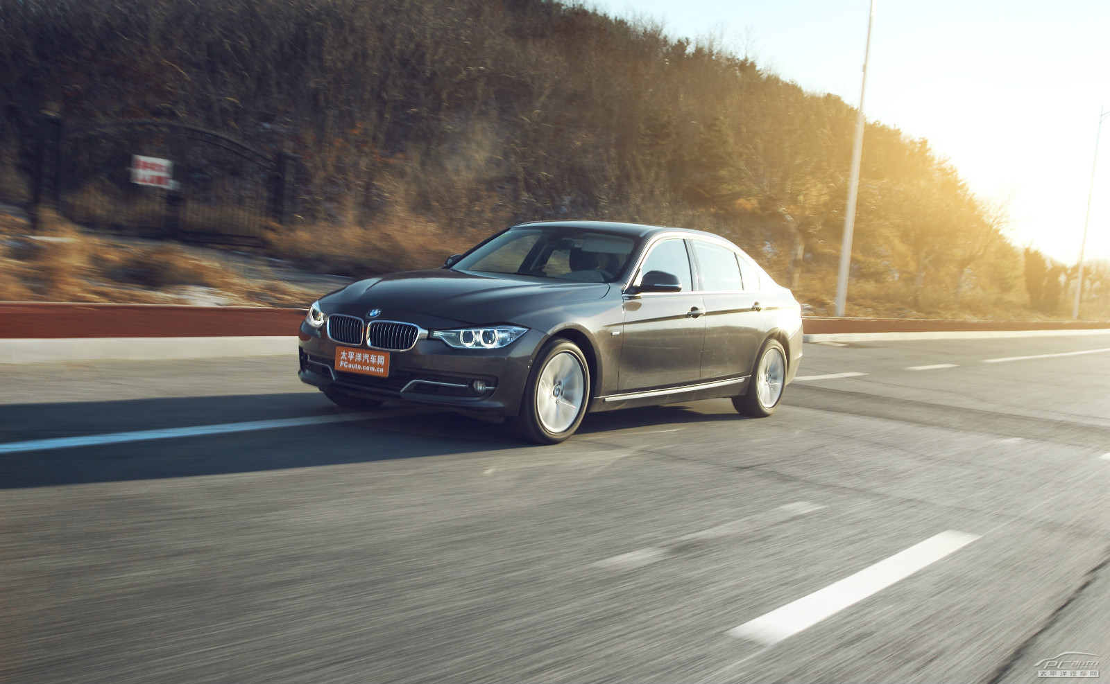 寶馬3系外觀高清大圖