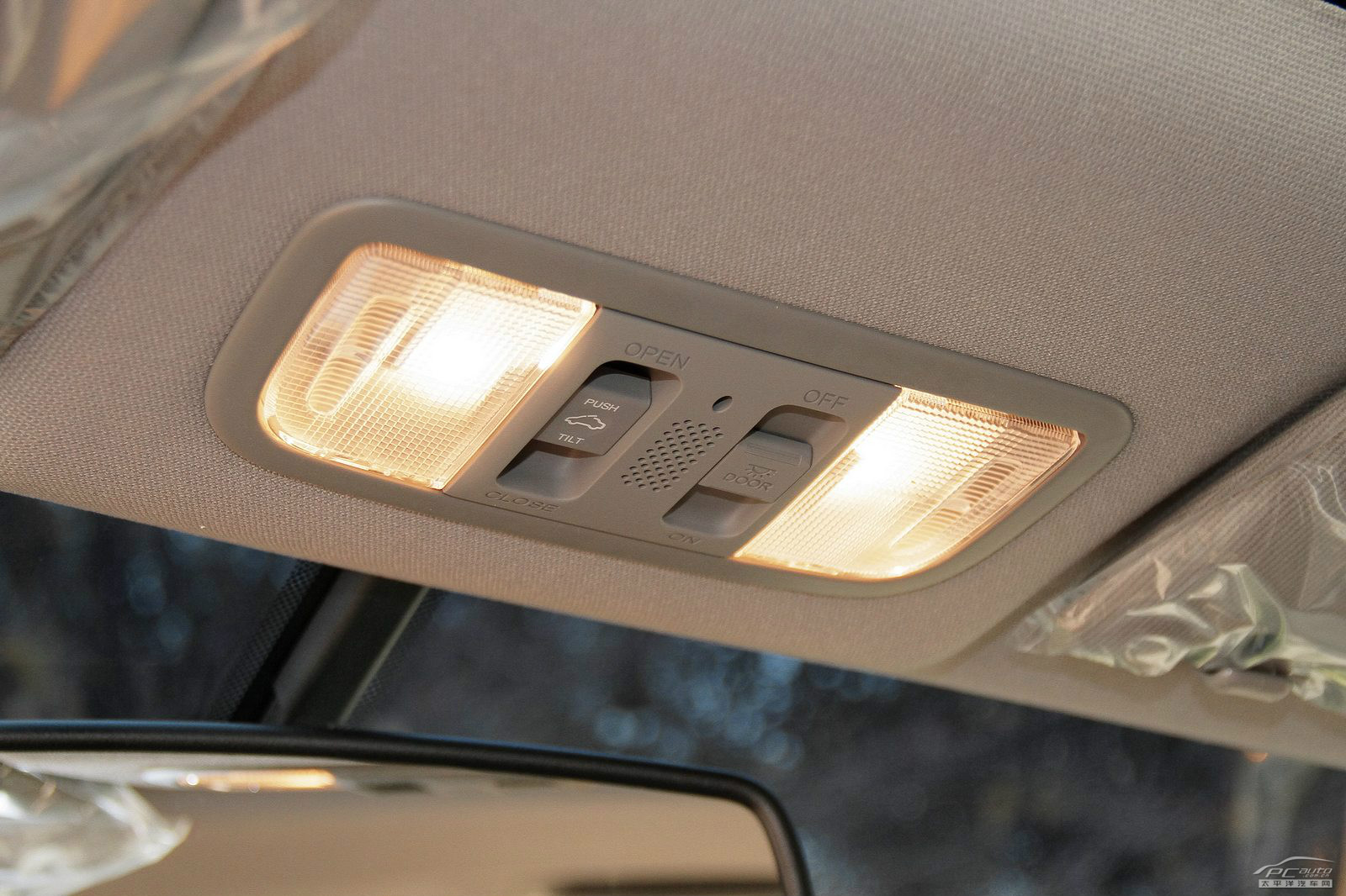 奧德賽內(nèi)飾高清大圖