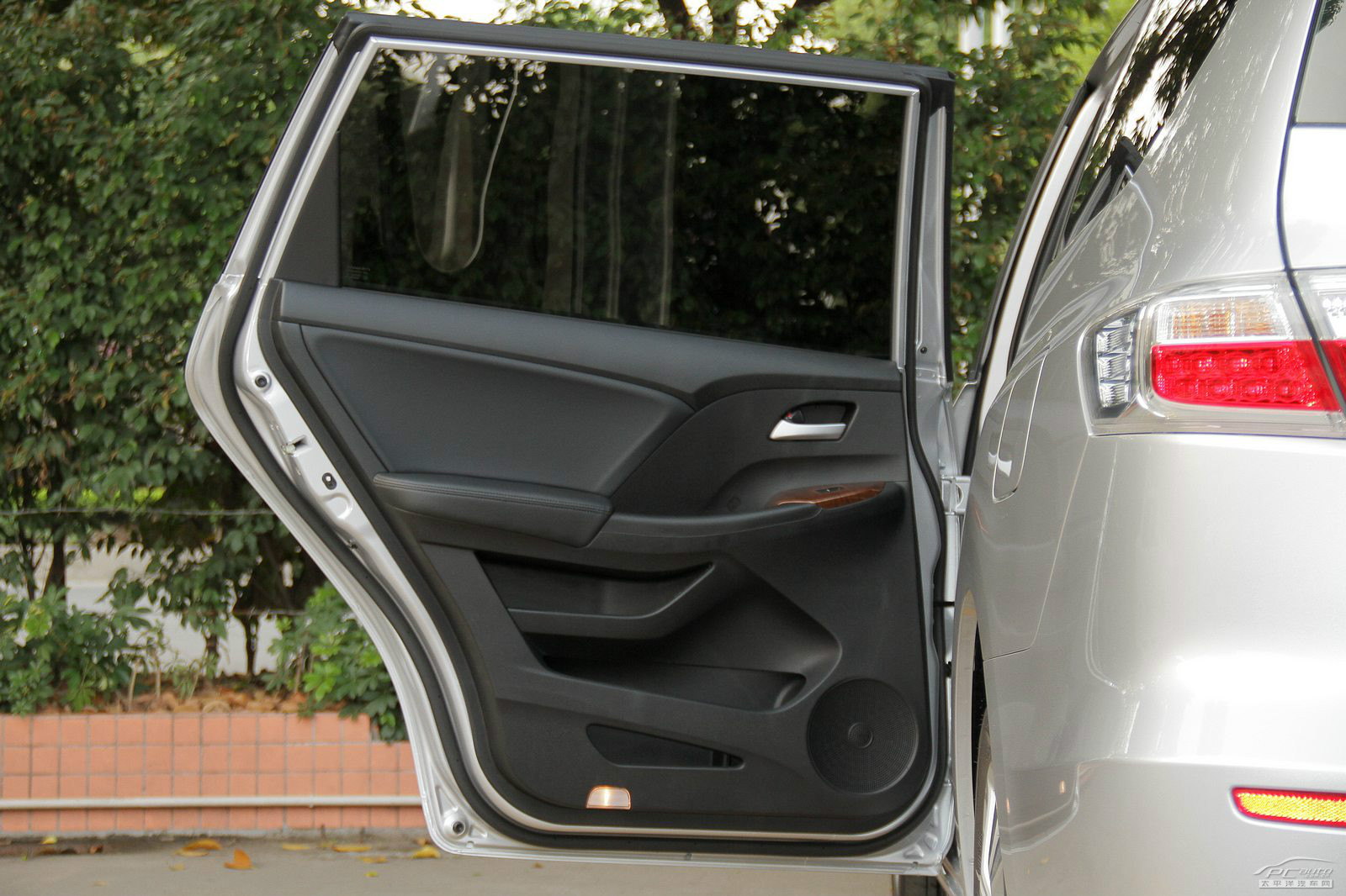 奧德賽內(nèi)飾高清大圖