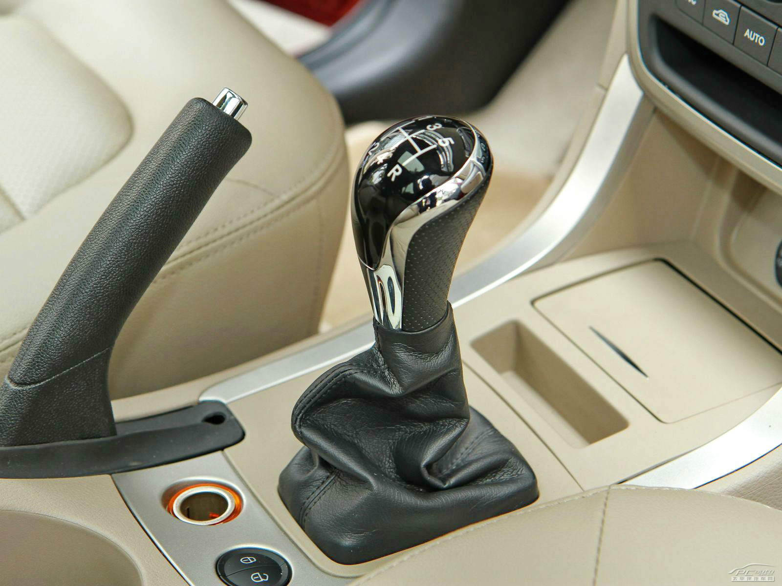 吉利GX7內(nèi)飾高清大圖