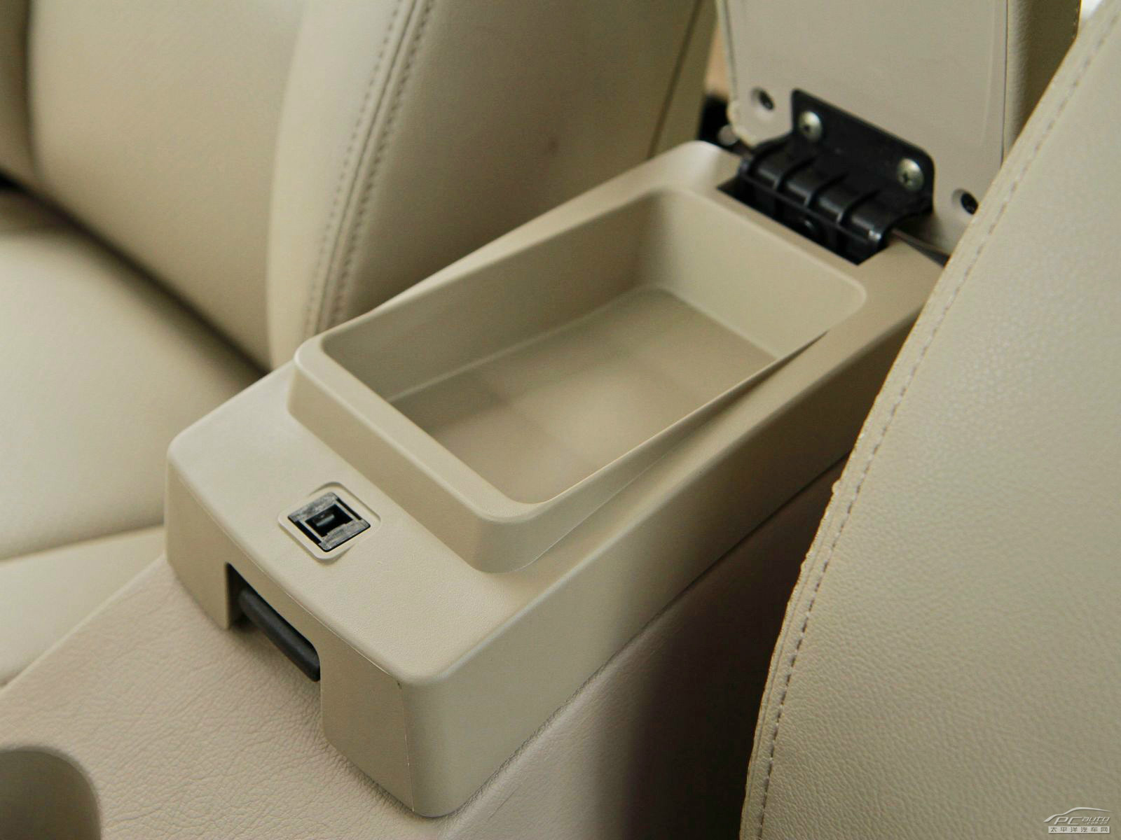 吉利GX7內(nèi)飾高清大圖