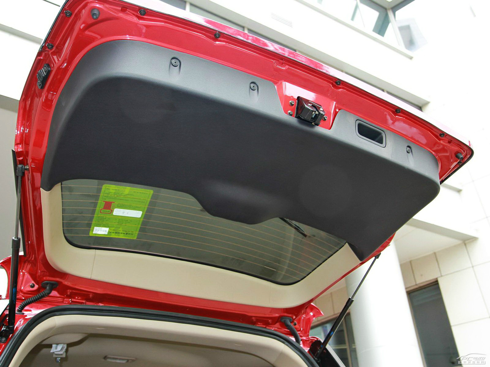 吉利GX7空間高清大圖