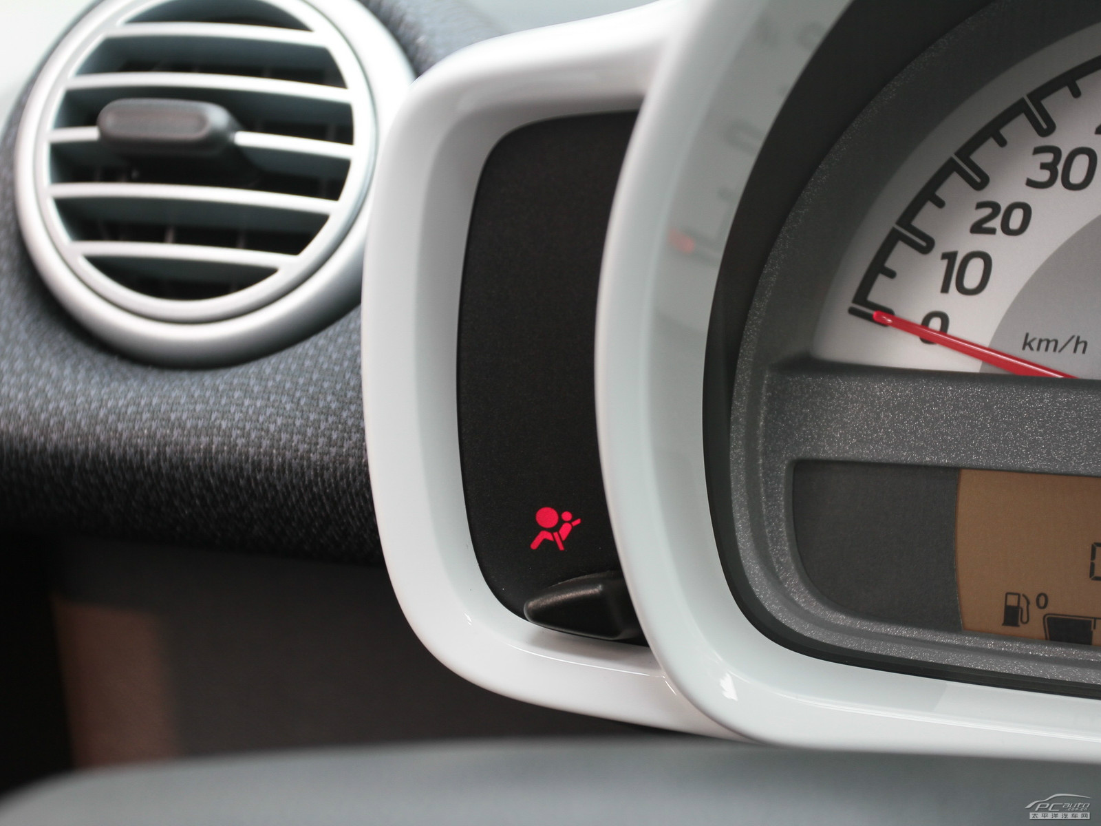 smart fortwo內(nèi)飾高清大圖