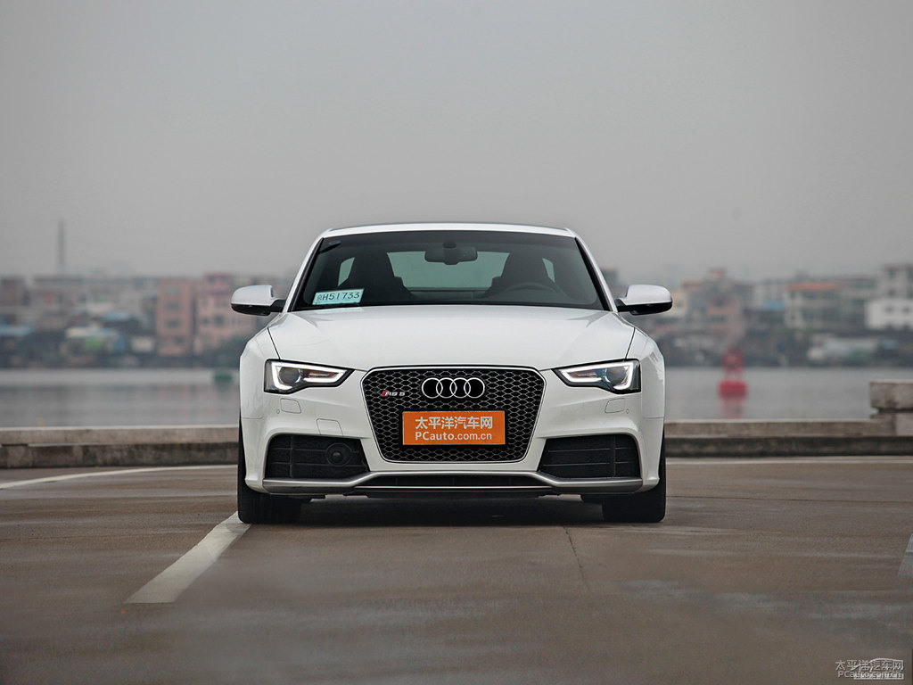 朱鷺白奧迪RS 5整車外觀外觀圖片