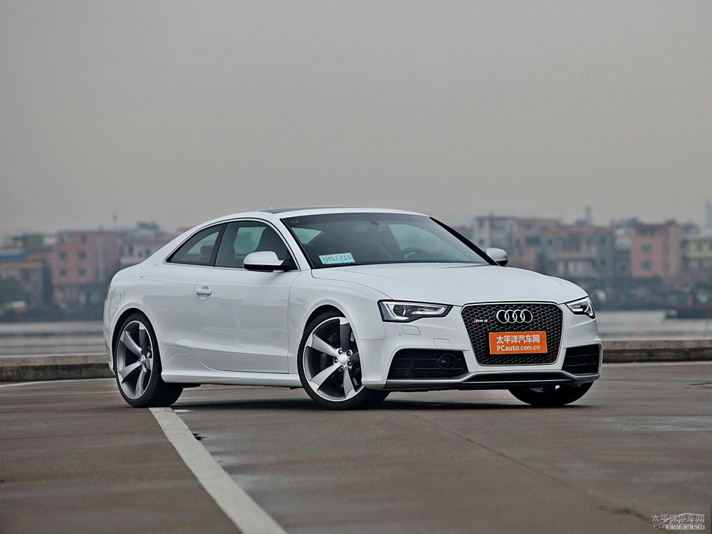 朱鷺白奧迪RS 5整車外觀外觀圖片