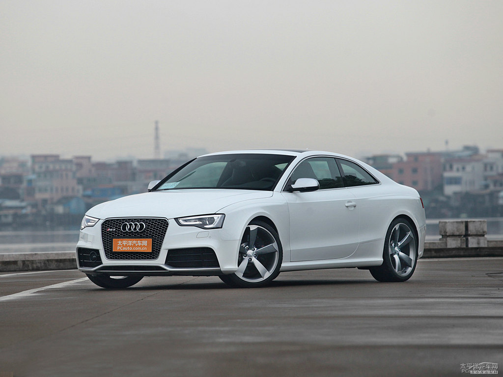 朱鷺白奧迪RS 5整車外觀外觀圖片