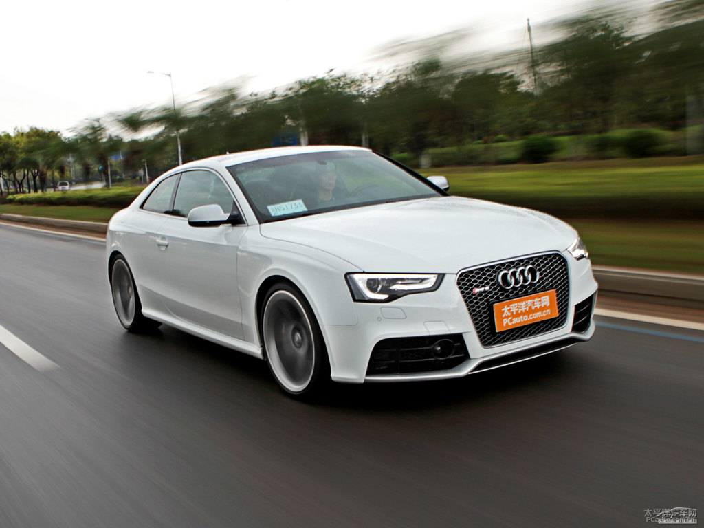 朱鷺白奧迪RS 5整車外觀外觀圖片