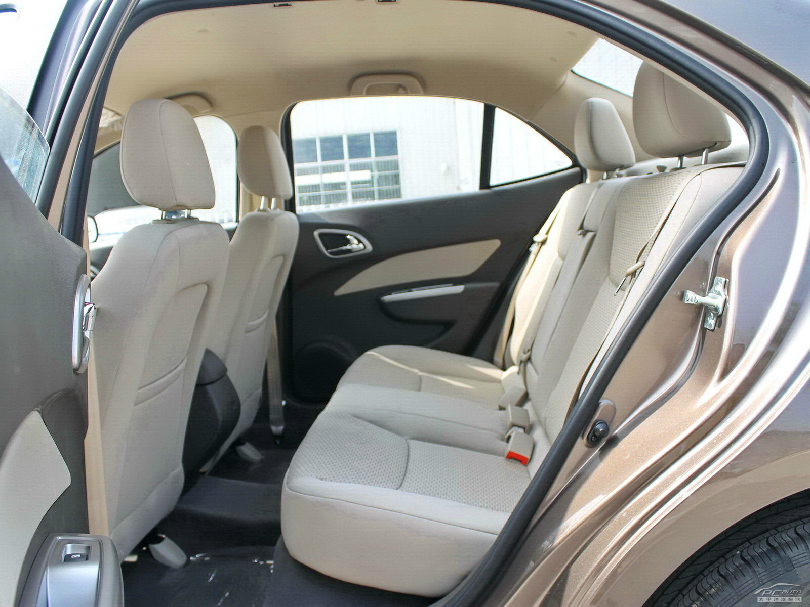 寶駿630空間高清大圖