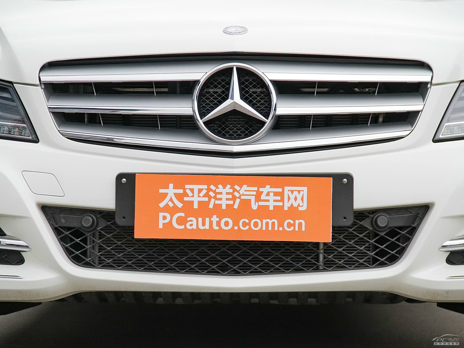 奔馳C級外觀高清大圖