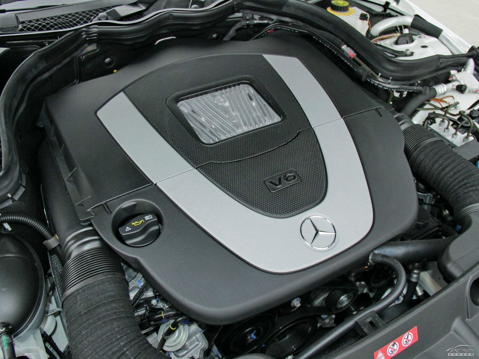 奔馳C級細(xì)節(jié)高清大圖