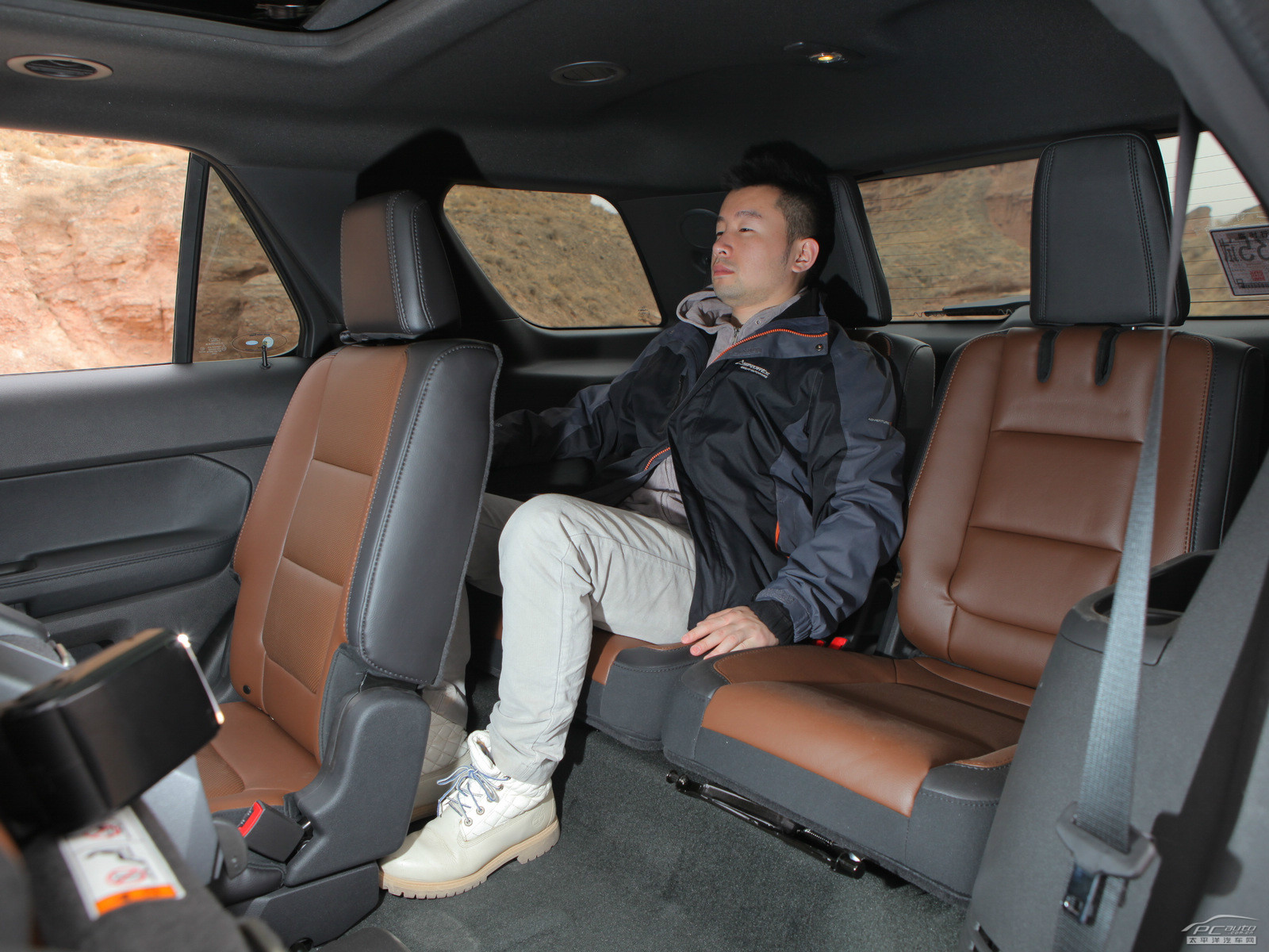 探險者(進(jìn)口)空間高清大圖