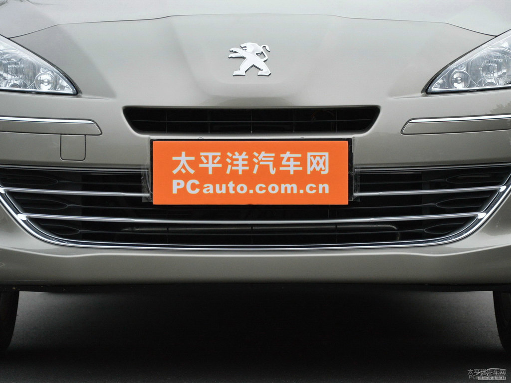 鉑金灰標致408車頭外觀圖片