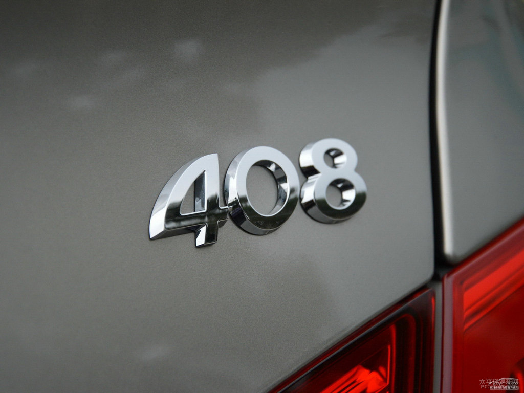 鉑金灰標(biāo)致408車(chē)尾外觀圖片