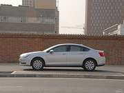 2013款 2.3L 自動尊貴型 2013款 2.3L 自動尊貴型