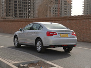 2013款 2.3L 自動尊貴型 2013款 2.3L 自動尊貴型