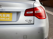2013款 2.3L 自動尊貴型 2013款 2.3L 自動尊貴型
