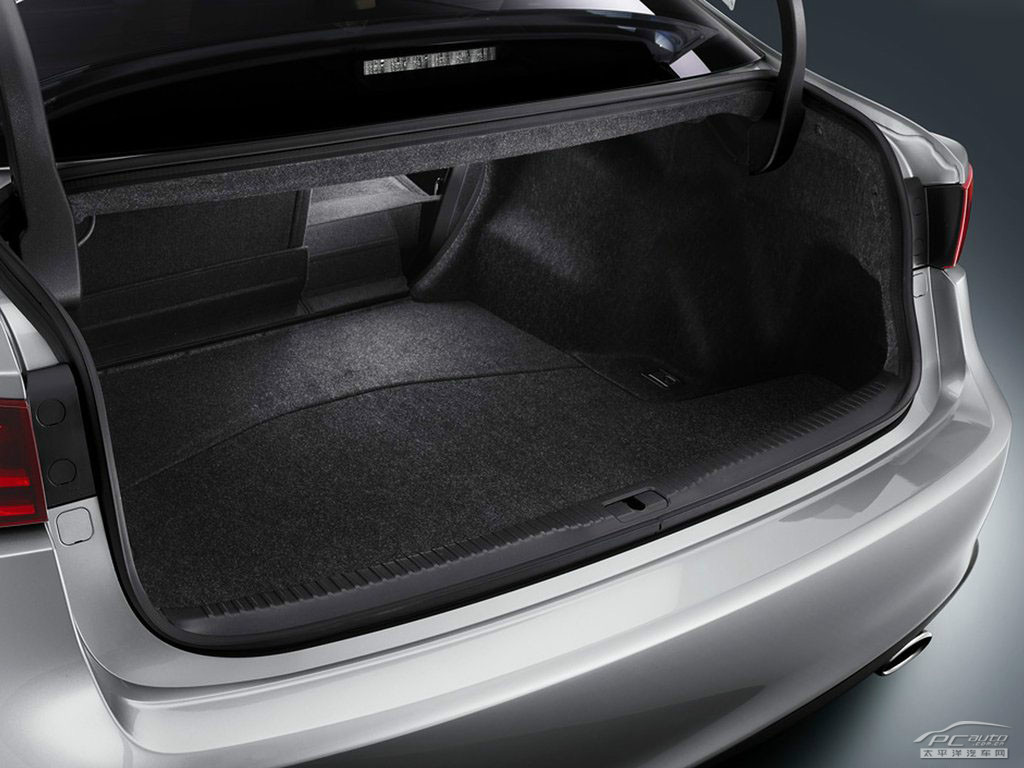 雷克薩斯IS空間高清大圖