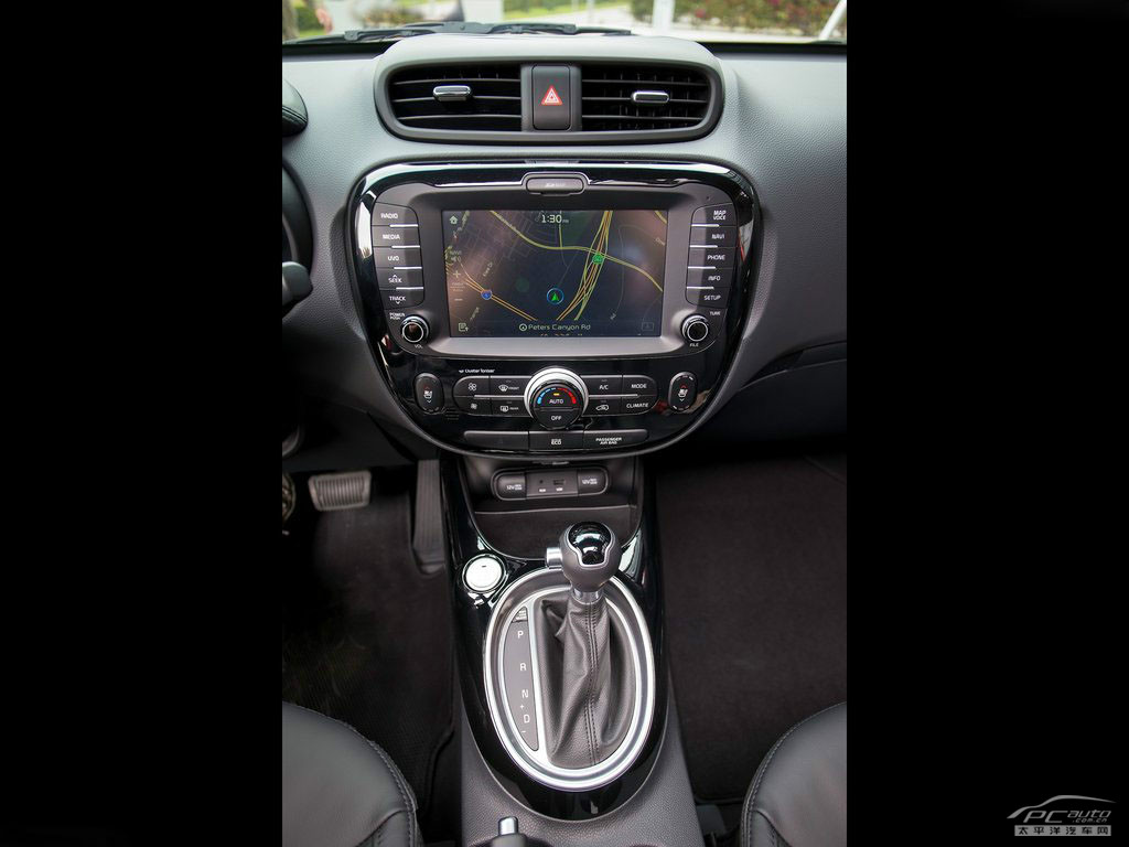 秀爾(海外)內(nèi)飾高清大圖