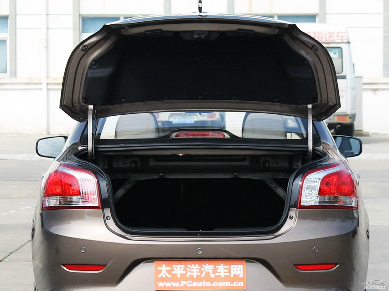 寶駿630空間高清大圖