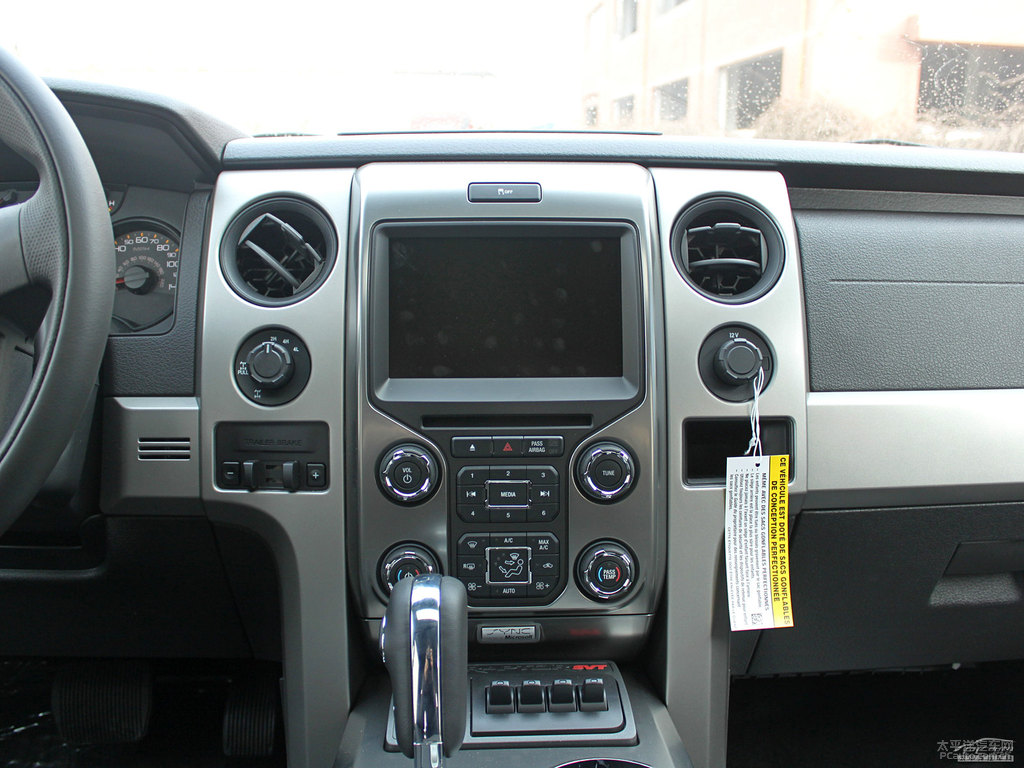 塑料白福特F-150中控內(nèi)飾圖片