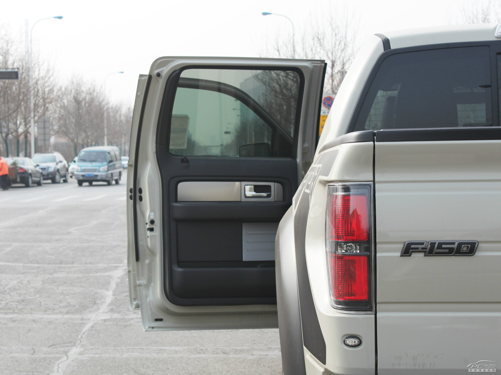 福特F-150內(nèi)飾高清大圖