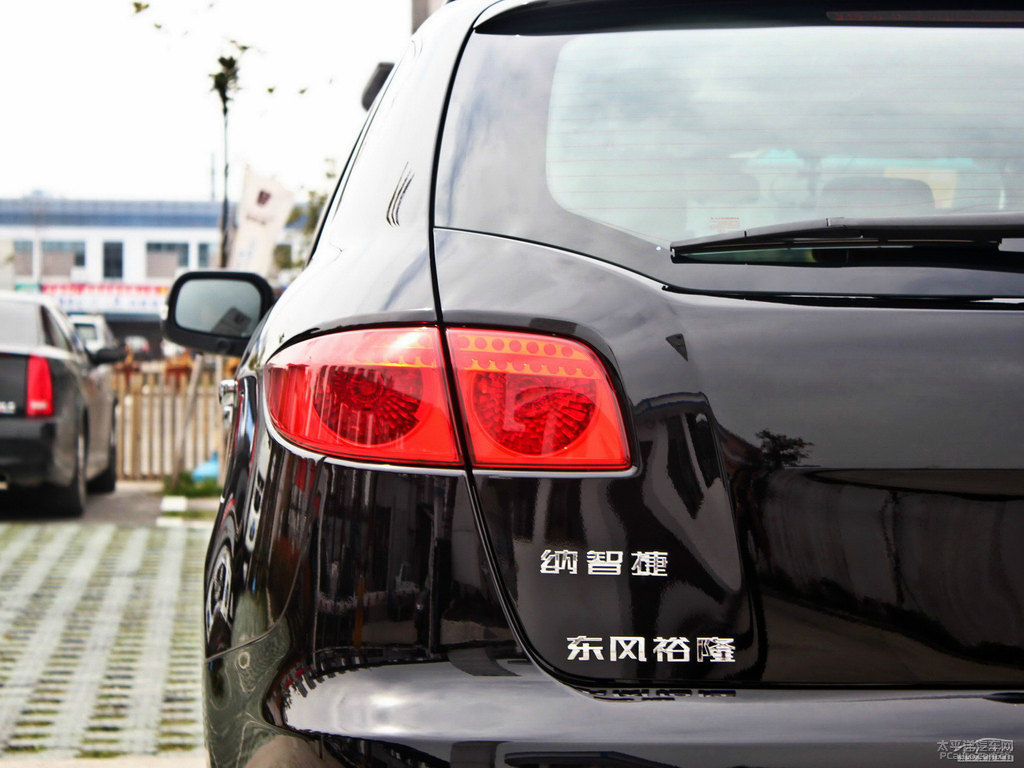 ʯڼ{ǽݴ7 SUV܇(ch)β^DƬ