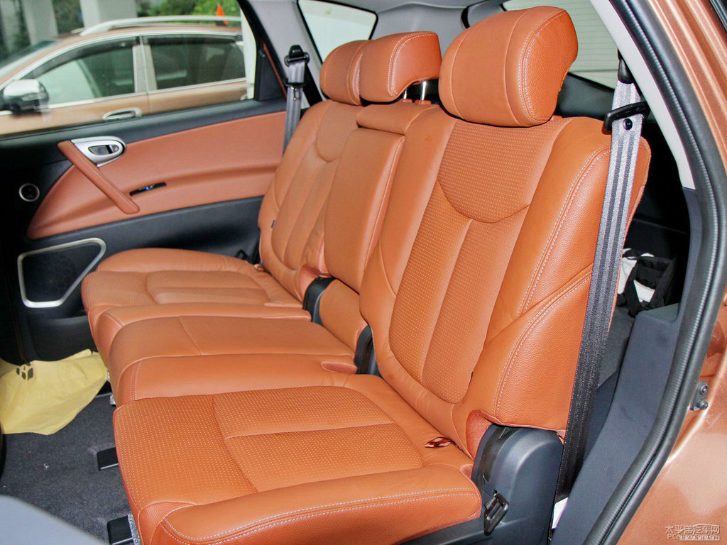 Kȼ{ǽݴ7 SUV΃(ni)DƬ