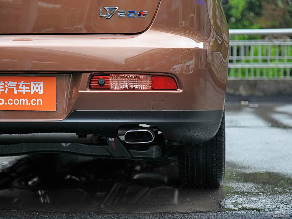Kȼ{ǽݴ7 SUV܇β^DƬ