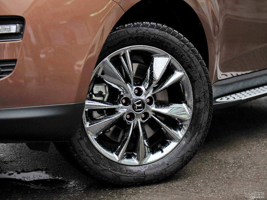 Kȼ{ǽݴ7 SUV܇^DƬ