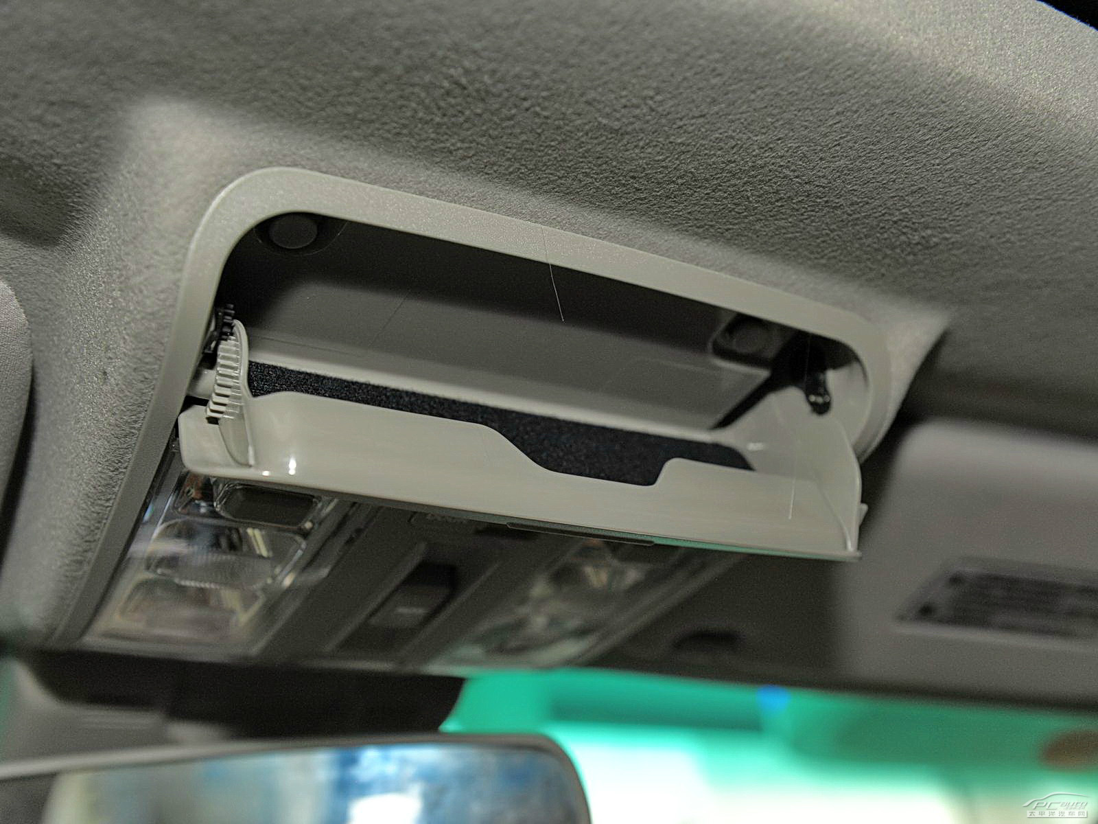 納智捷大7 SUV空間高清大圖