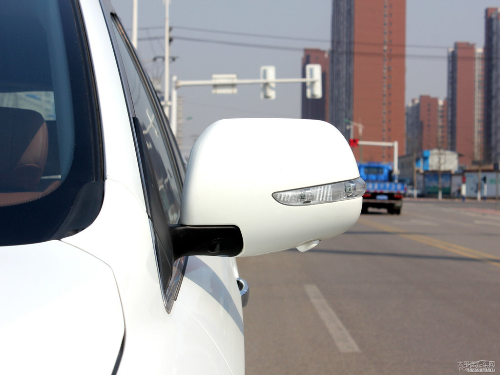 ɰ׼{ǽݴ7 SUV܇^DƬ