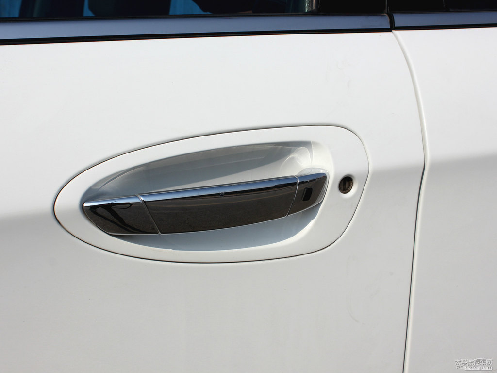 ɰ׼{ǽݴ7 SUV܇^DƬ