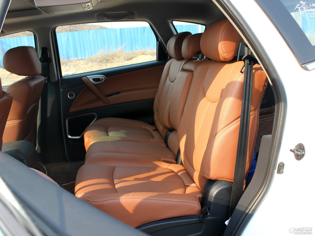 ɰ׼{ǽݴ7 SUV΃(ni)DƬ