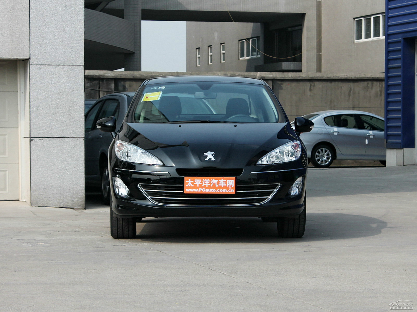 標(biāo)致408外觀高清大圖