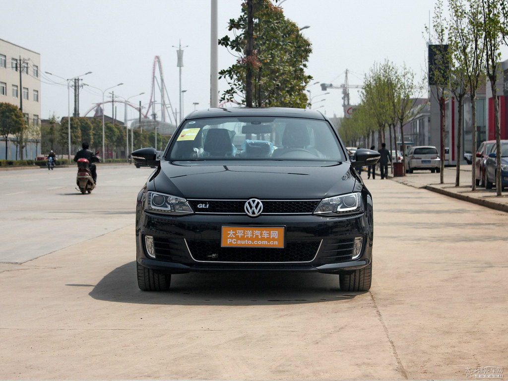 深黑速騰整車外觀外觀圖片