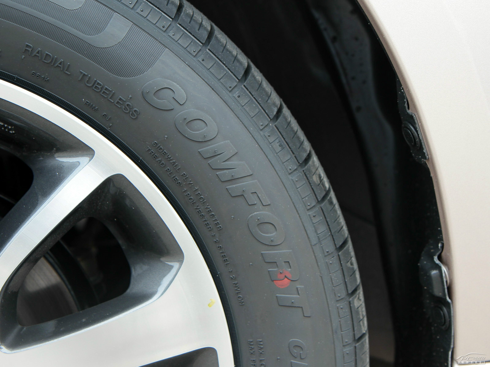 V6菱仕細(xì)節(jié)高清大圖