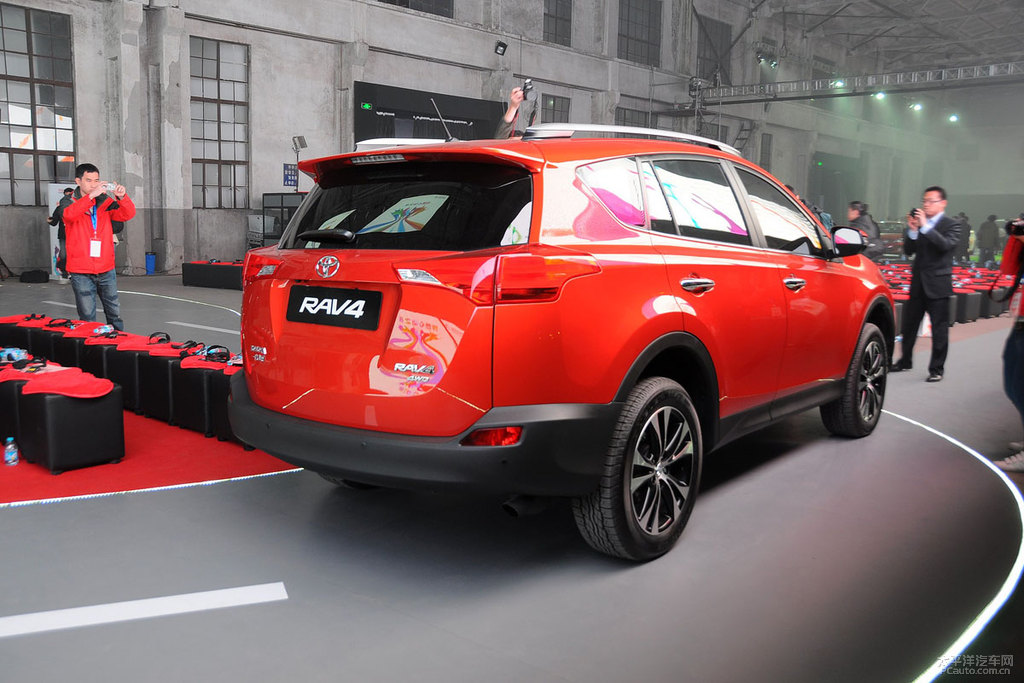 RAV4榮放圖片