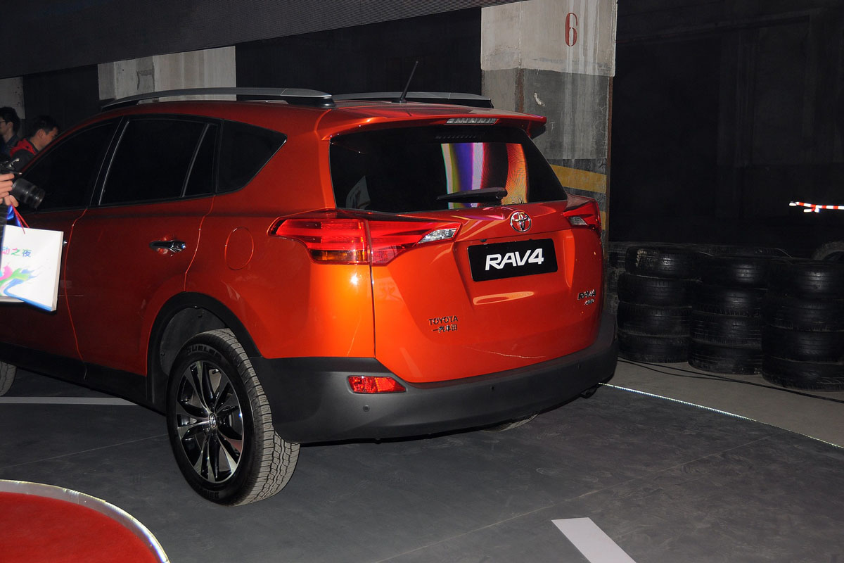 RAV4榮放車展高清大圖