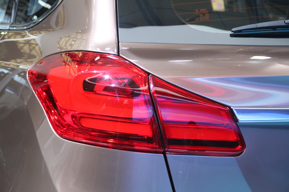 奇瑞β5車展高清大圖