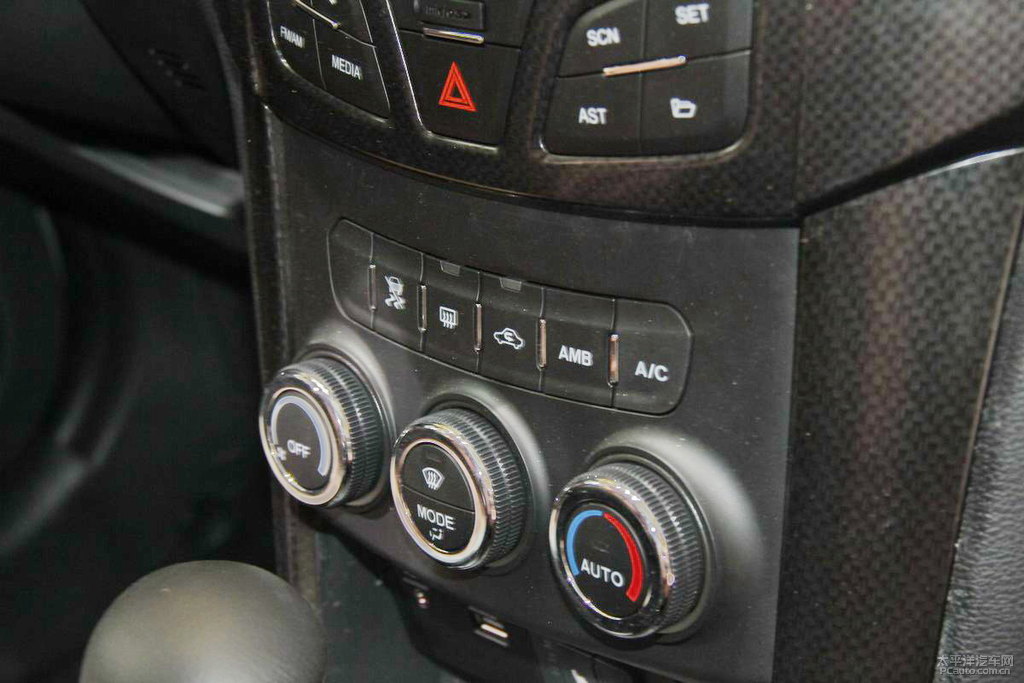 RS7DƬ