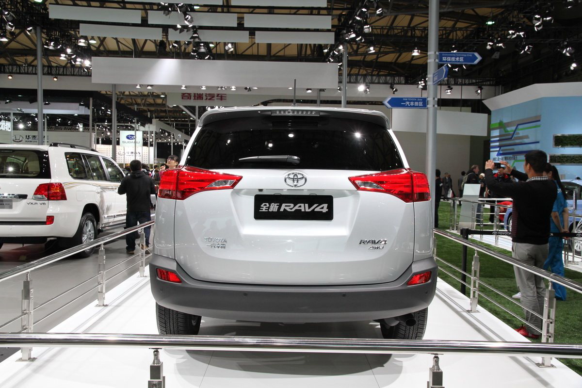 RAV4榮放車(chē)展高清大圖