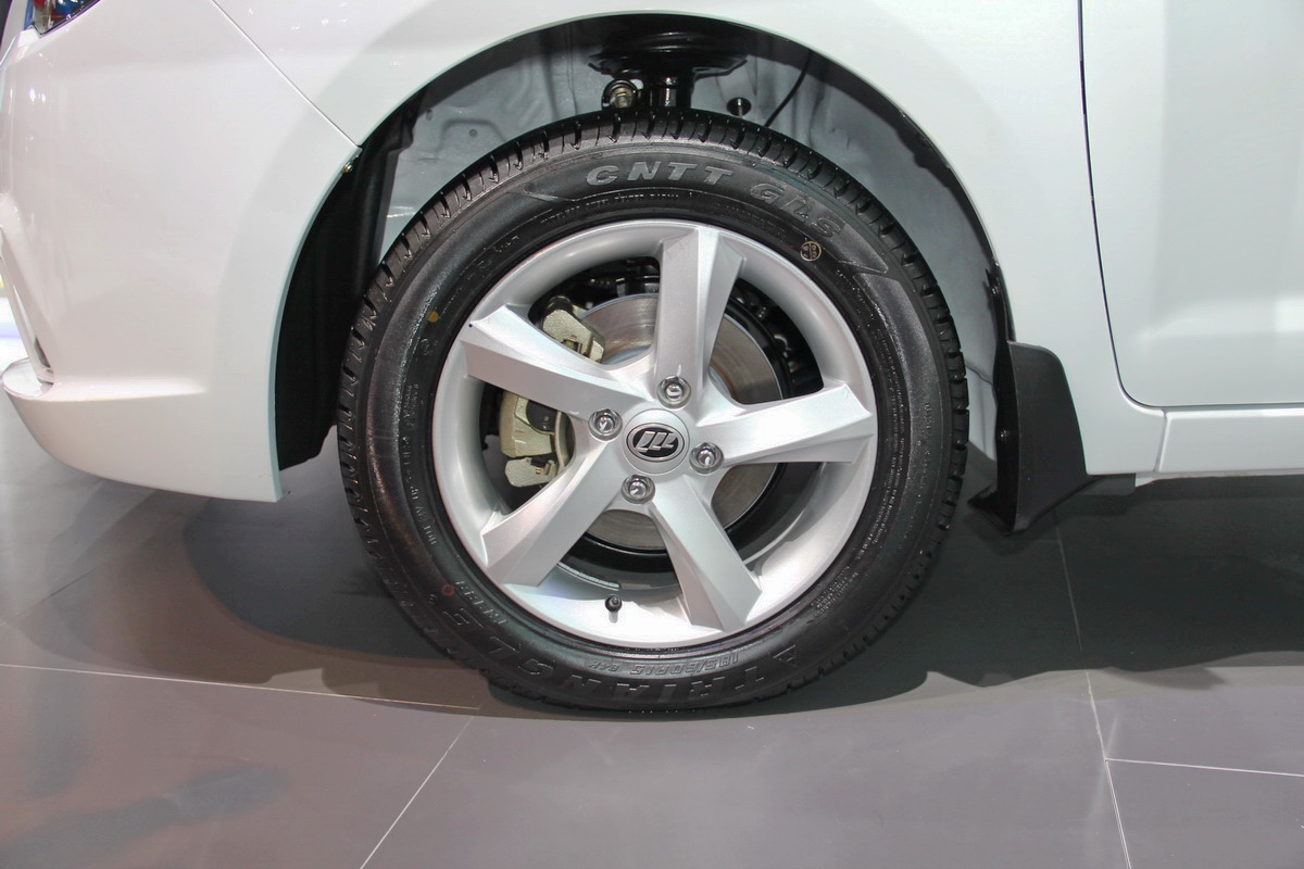 力帆530車展高清大圖