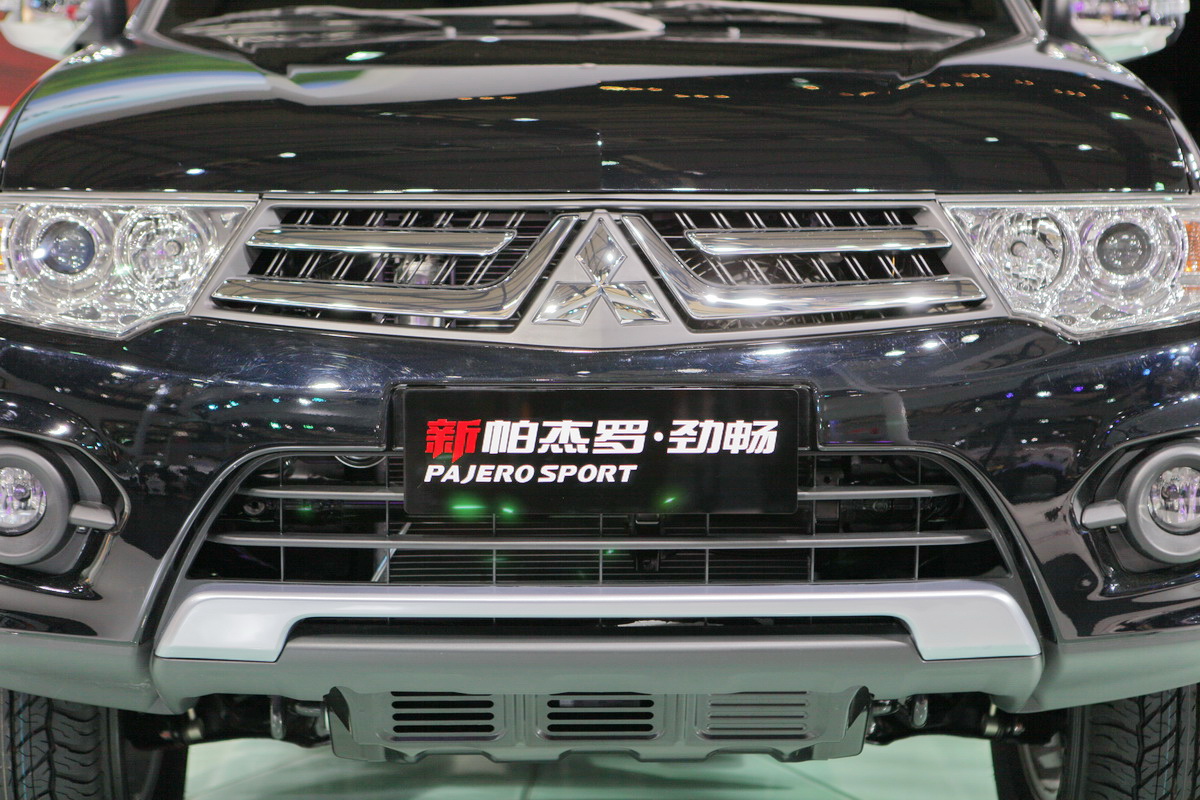 帕杰羅勁暢車展高清大圖
